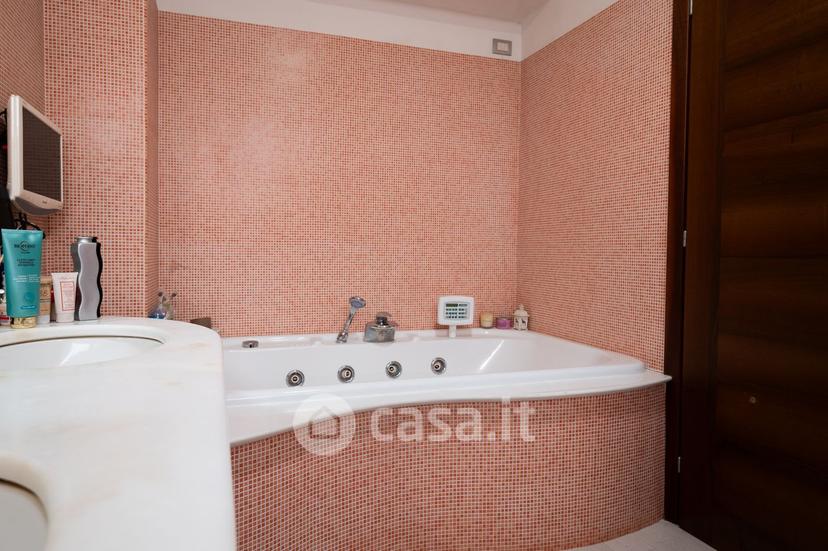 Villa in Viale Lodi 45 — foto 11 di 88