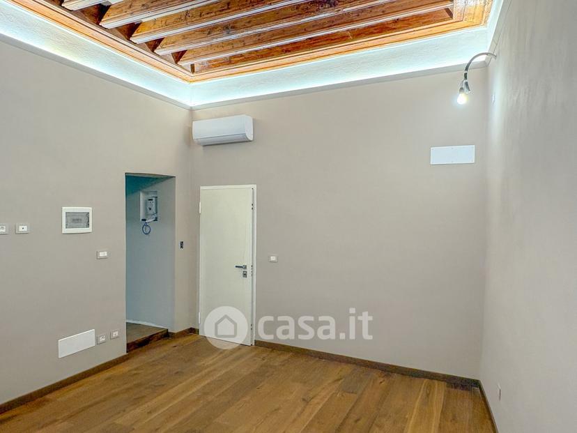 Monolocale in Via dei Forni — foto 10 di 11
