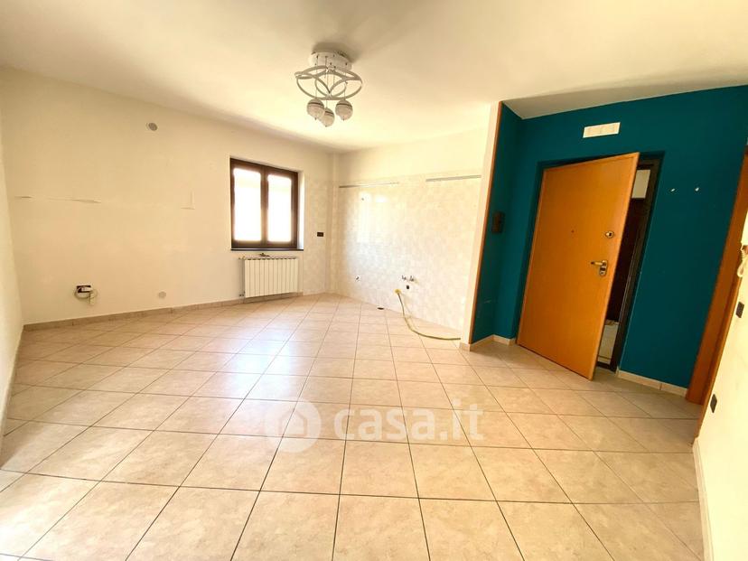 Trilocale in Corso Campano 470 — foto 8 di 12