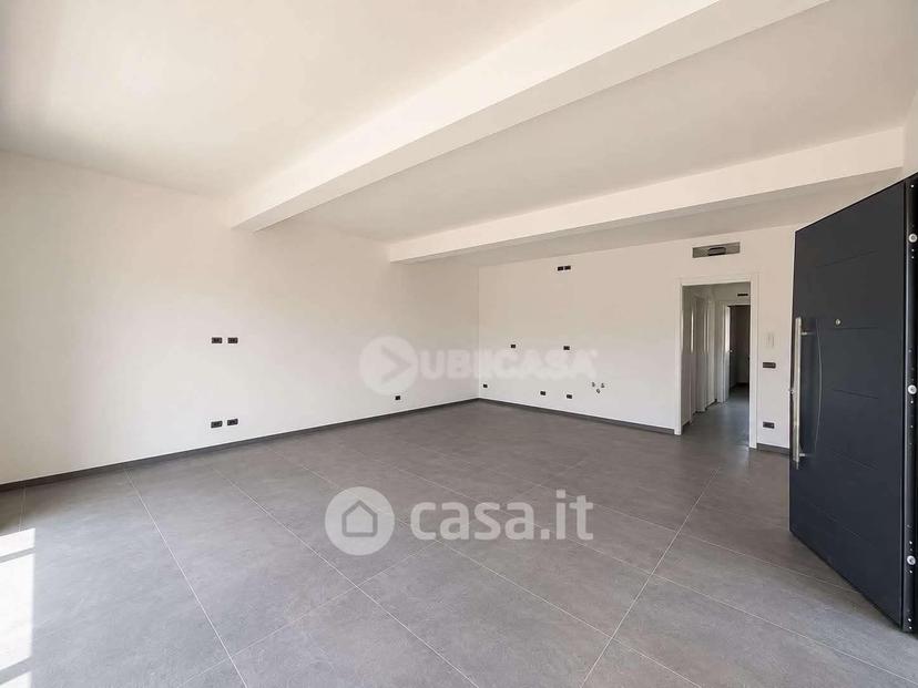 Villa in Via dei Garofani — foto 7 di 12