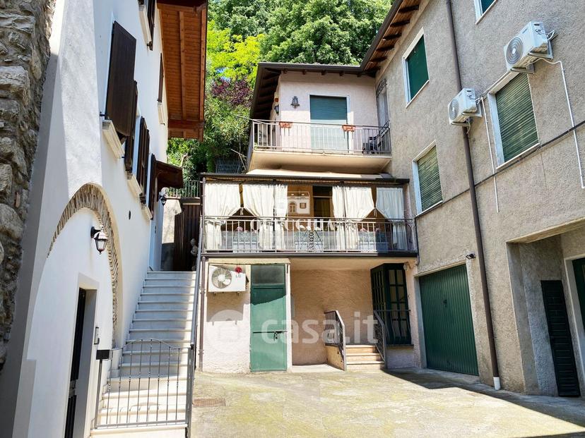 Bilocale in Via Roma — foto 3 di 10
