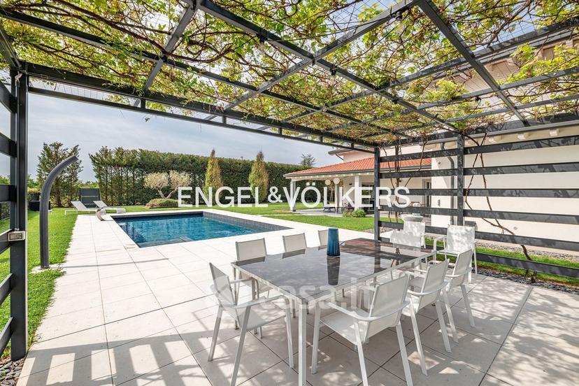 Villa in Via del Borgo 2 — foto 17 di 33