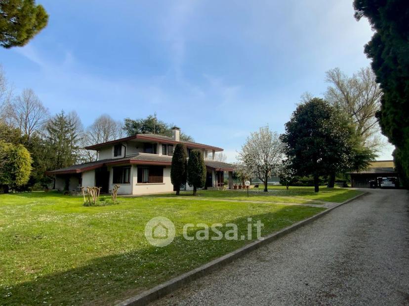 Villa in Via P. Micca — foto 9 di 37