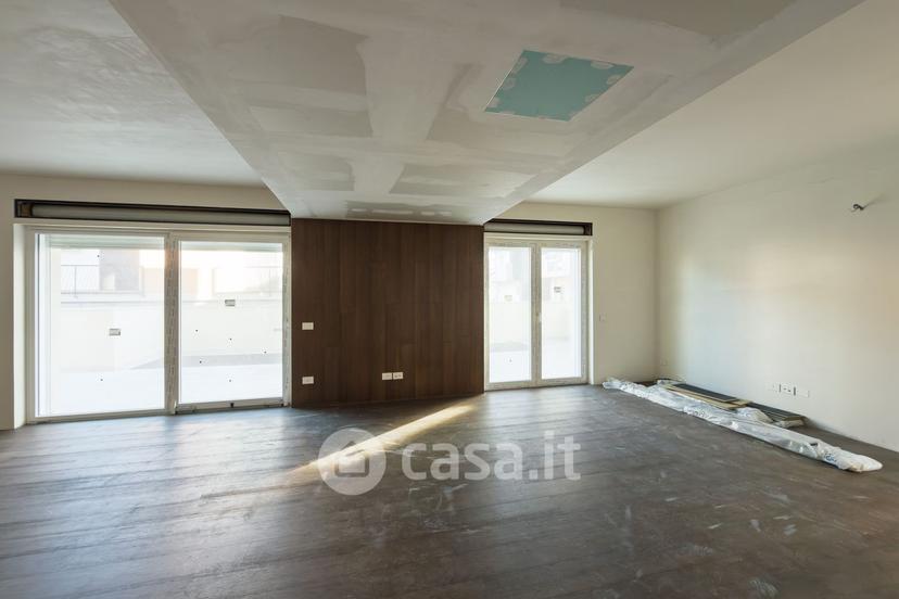 Quadrilocale in Via Michele Berloco 44 — foto 38 di 47