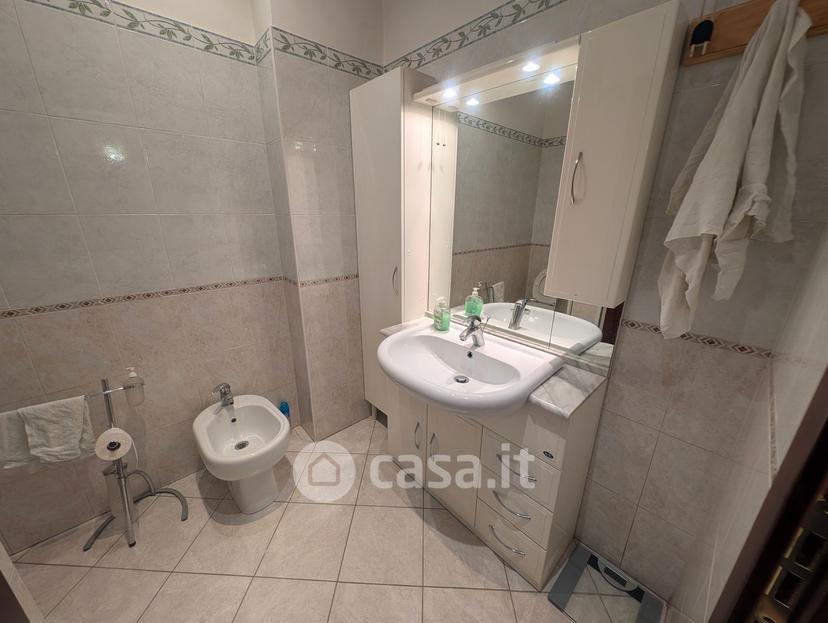 Stanza in Via Aosta 29 — foto 2 di 17
