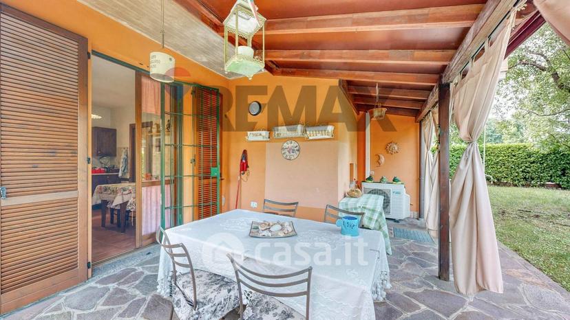 Villa in Via Fratelli Rosselli — foto 18 di 74