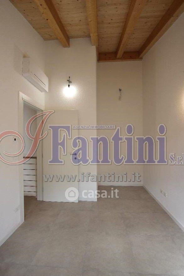 Trilocale in Via Ugo Bassi 62 — foto 15 di 21