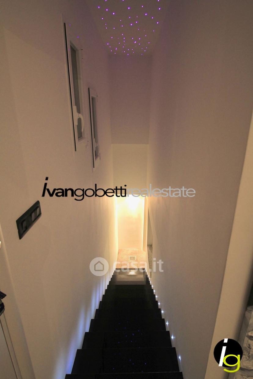 Villa in Via Martiri della Libertà 8 — foto 29 di 72