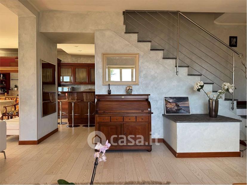 Villa in Ss33 del Sempione 67 — foto 17 di 60