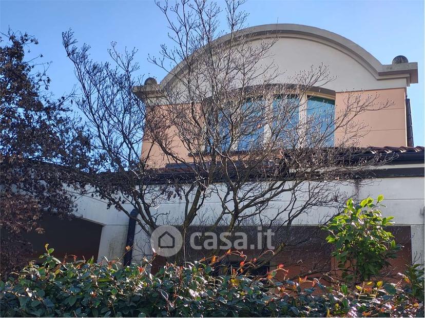 Villa in Corso Benedetto Cairoli 80 — foto 14 di 27