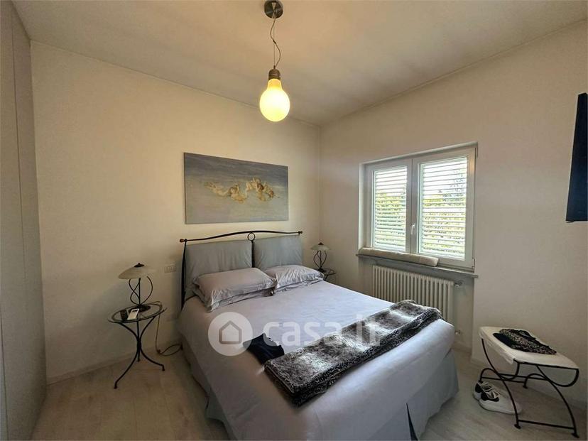 Villa in Via del Lago 115 — foto 2 di 34