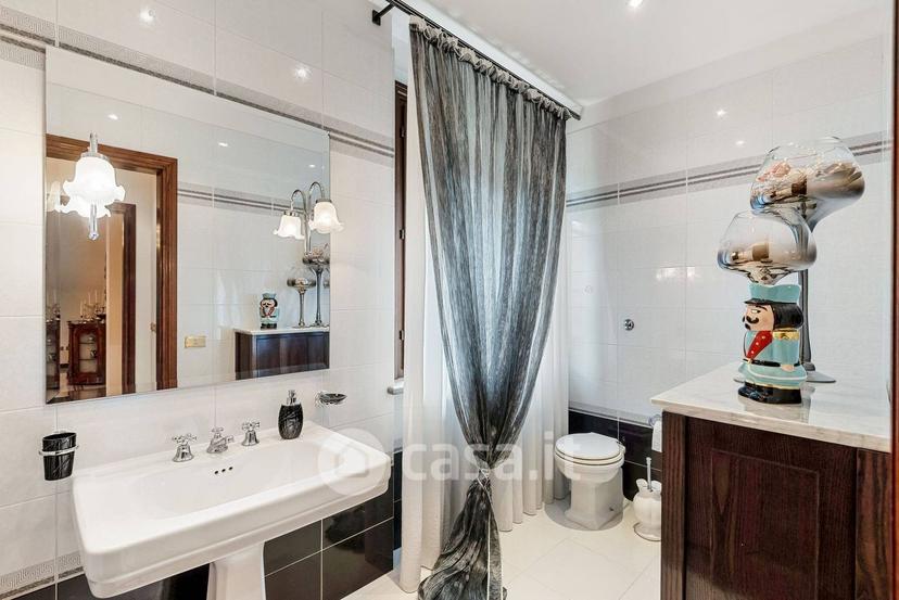 Villa in Via di Poggiarello 24 — foto 30 di 35