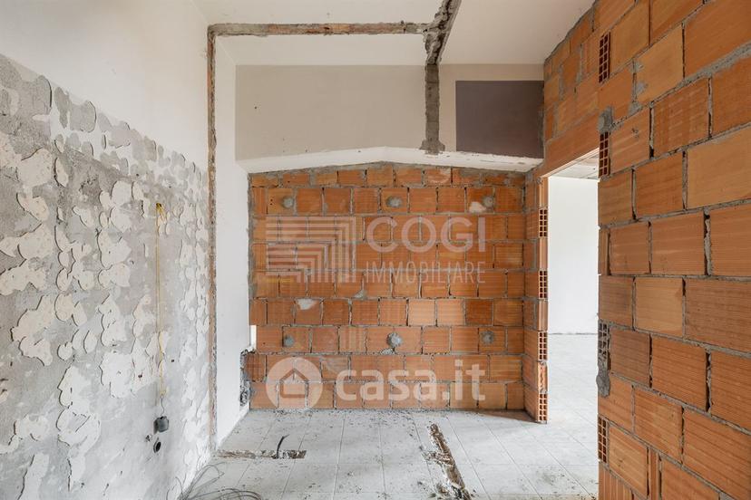 Trilocale in Via Carlo Cattaneo 2