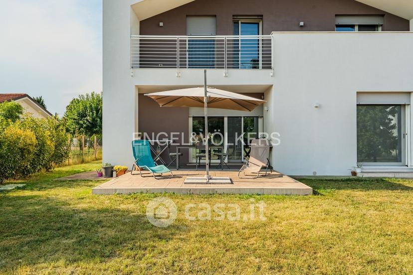 Villa in Via Alessandro Volta 22 — foto 7 di 44