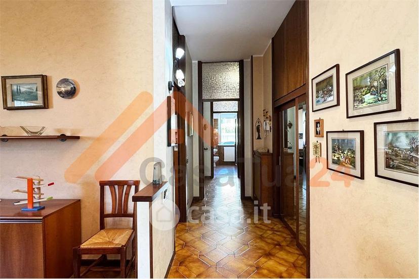Trilocale in Via Sandro Pertini 4 — foto 26 di 30