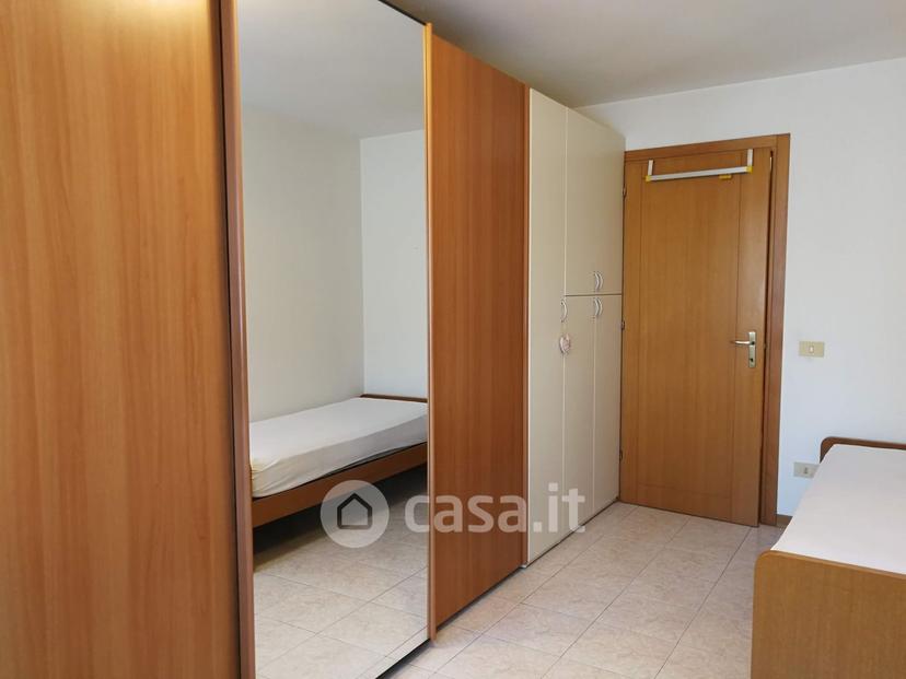 Stanza in Via Edoardo Ferravilla — foto 23 di 25