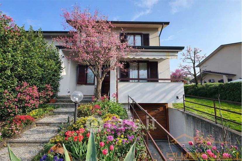 Villa in Via Marco Polo 10 — foto 9 di 40