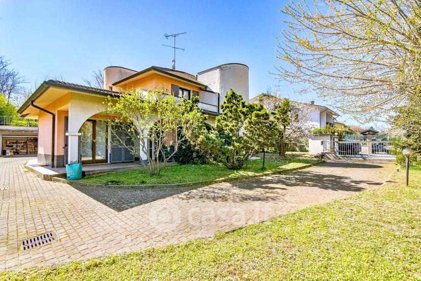 Villa in Via Fratelli Vigorelli — foto 10 di 54
