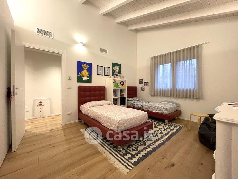 Villa in Via G. Matteotti 82 — foto 23 di 56