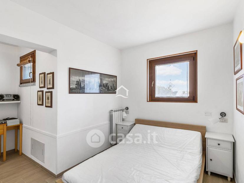Villa in Via Luigi Cocca — foto 24 di 29
