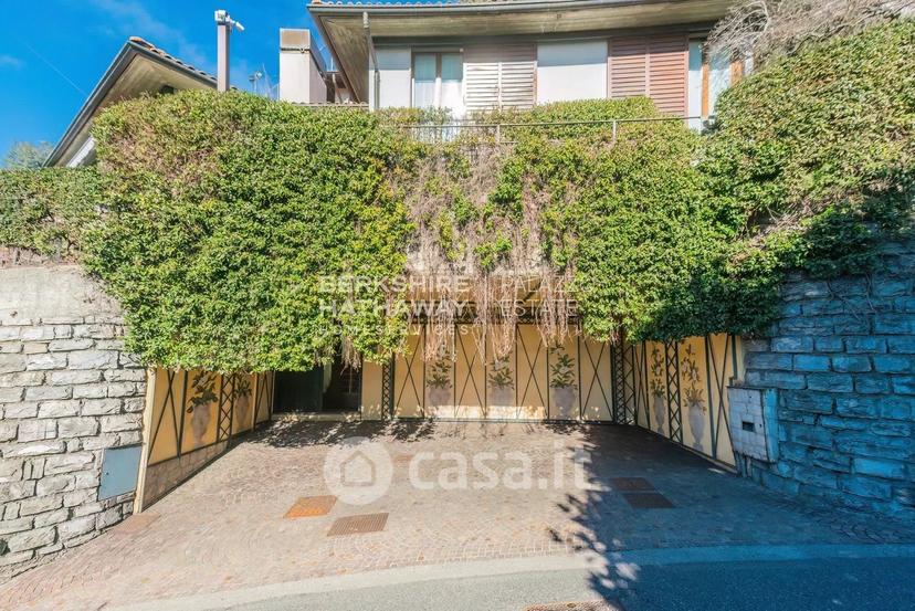 Villa in Via Per Brunate — foto 23 di 44