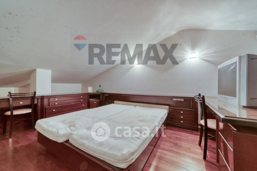 Villa in Via G. Rossa 2 — foto 10 di 22