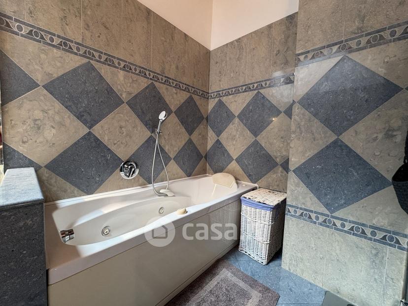 Appartamento in Via Montebello — foto 15 di 44