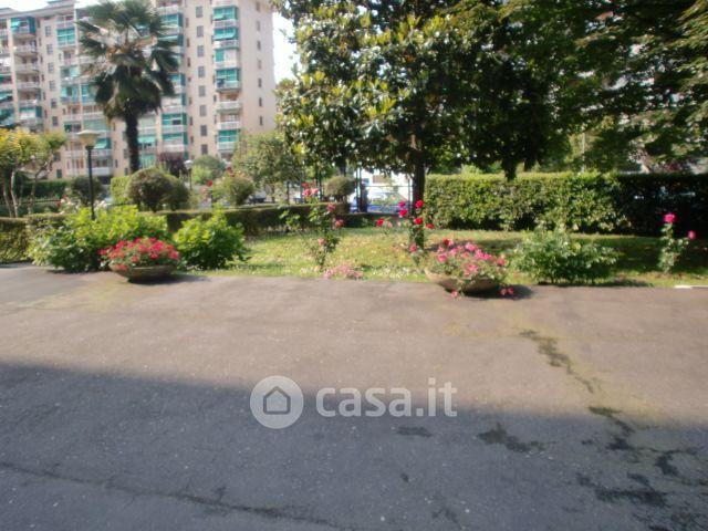 Stanza in Via Isernia — foto 8 di 19