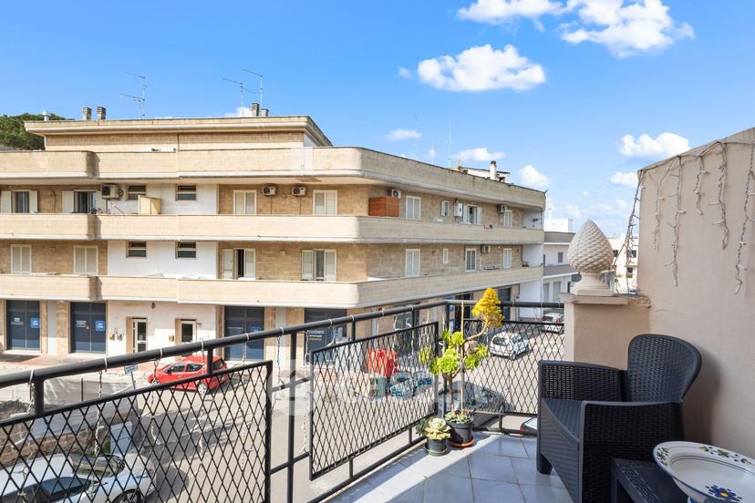 Appartamento in Via Cairoli 3 — foto 2 di 71