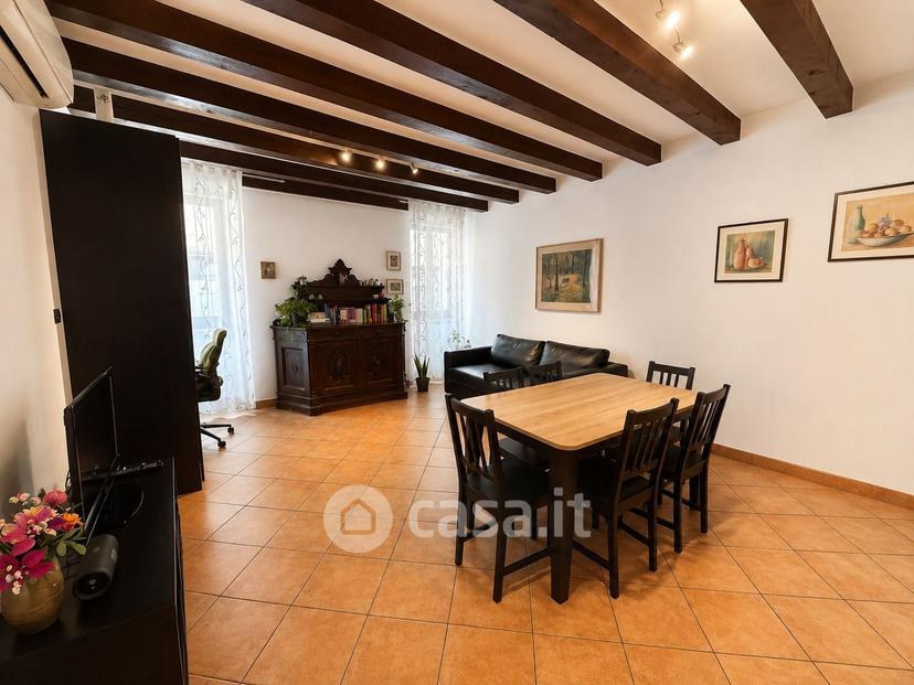 Trilocale in Via della Valverde 73 — foto 23 di 25