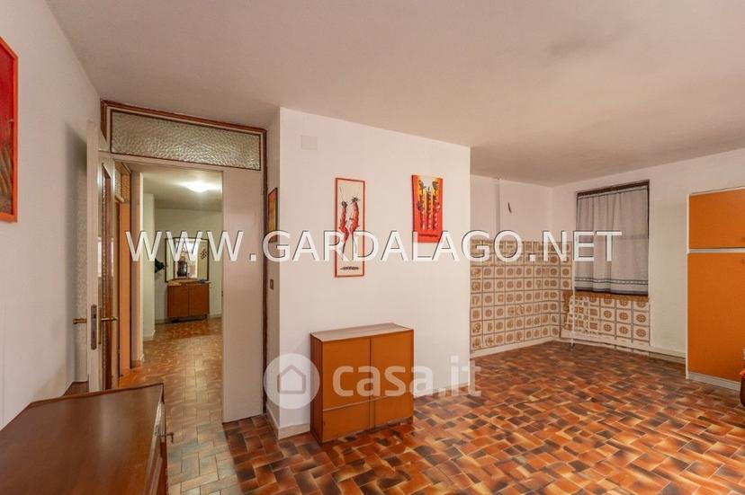 Villa in Via Carlo G. Battistoli — foto 17 di 37