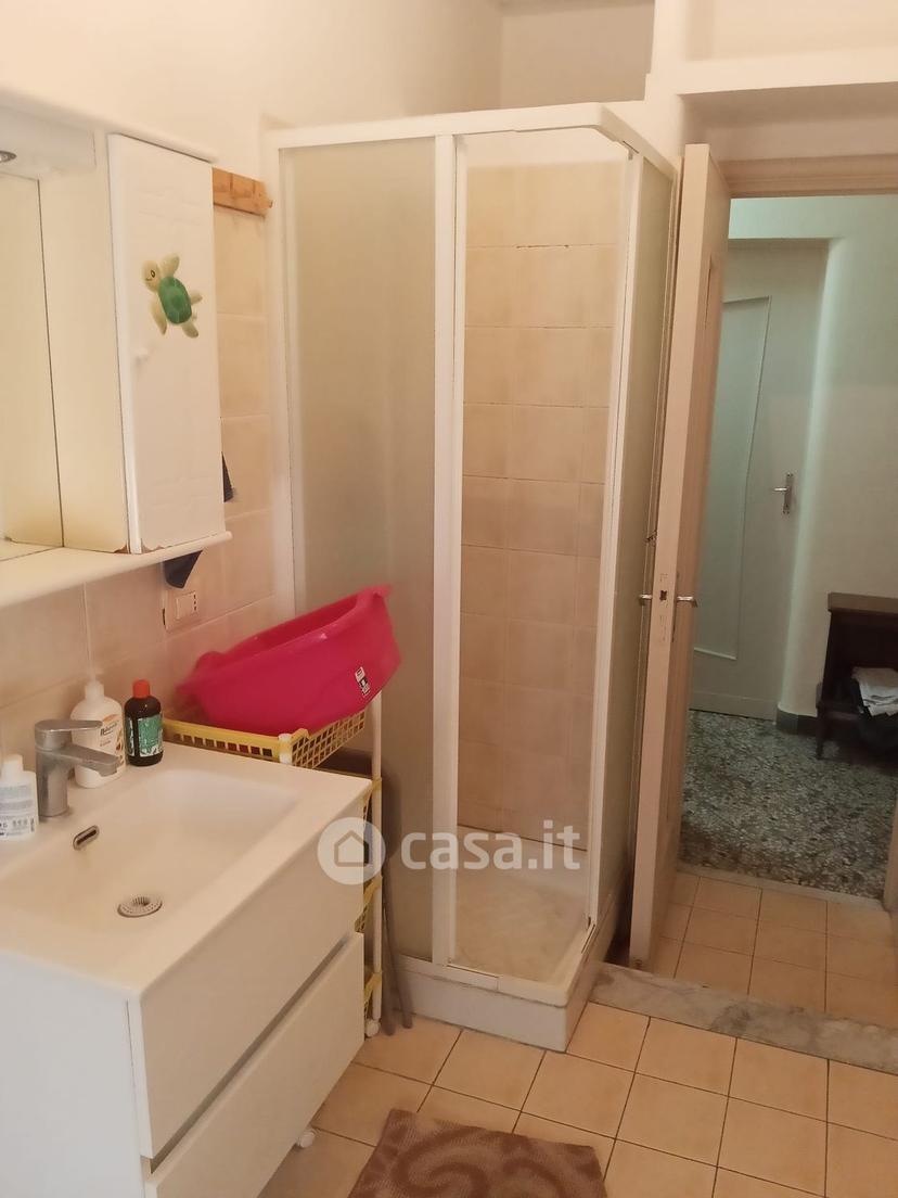 Stanza in Via Ficarazzi — foto 16 di 22