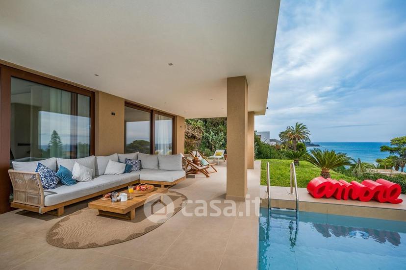 Villa in Via Caio Duilio — foto 38 di 45