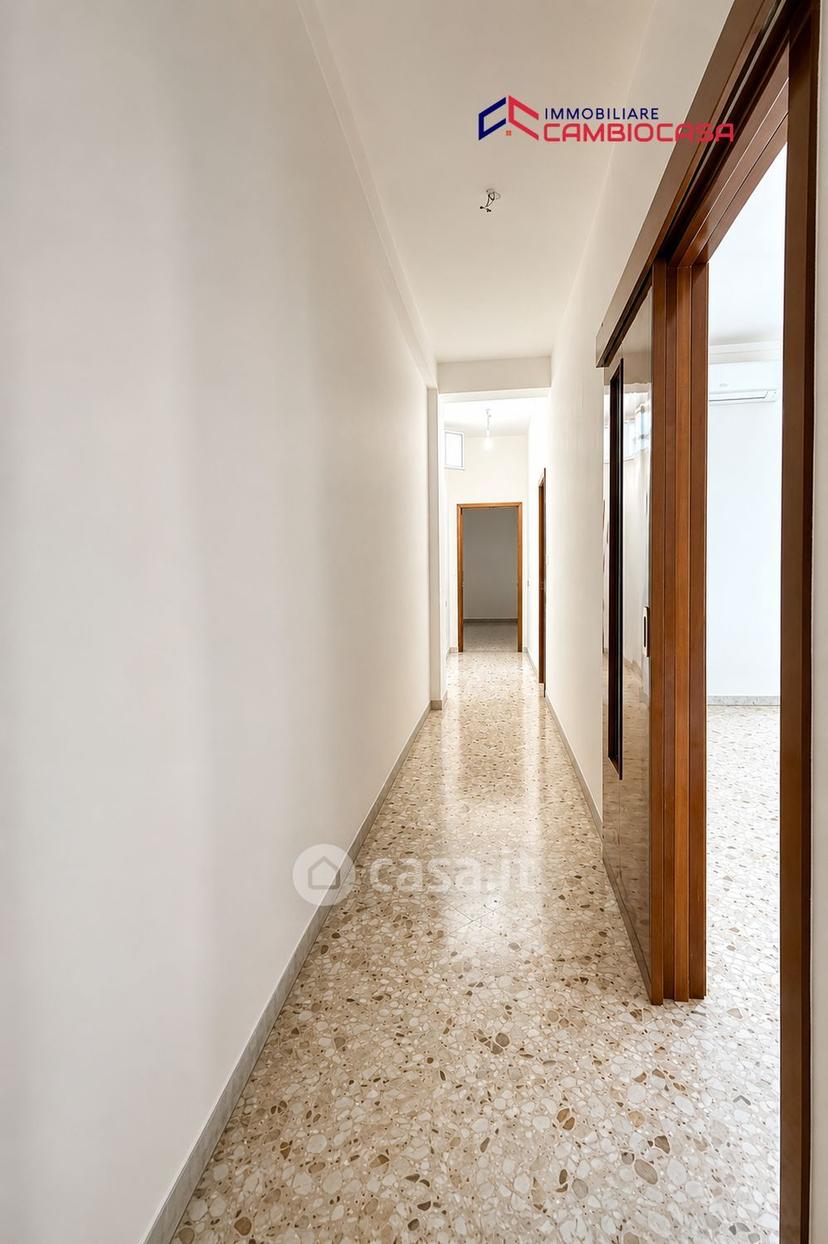 Trilocale in Via Emilia 59 — foto 5 di 16