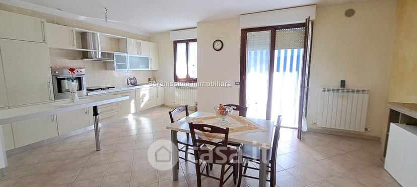 Quadrilocale in Via Lago di Garda — foto 24 di 29