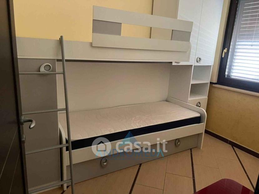 Villa in Via Domiziana — foto 7 di 27