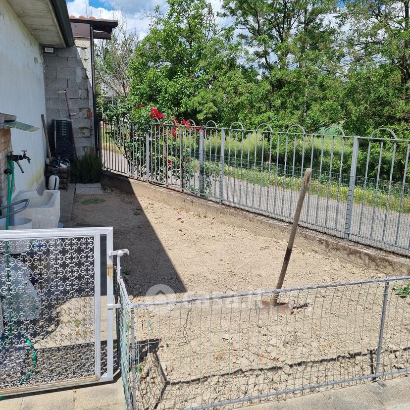 Villa in Via Ugo Foscolo 28 — foto 15 di 43