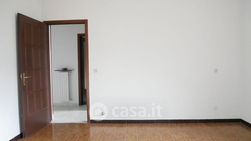 Trilocale in Via Taverna Campanile 70 — foto 8 di 38