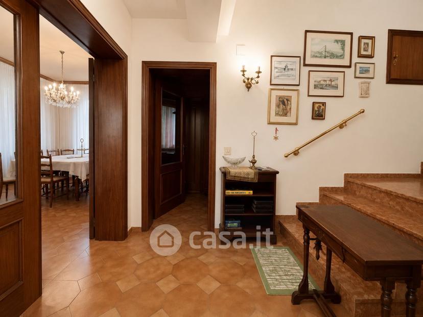 Villa in Via Zara — foto 2 di 47