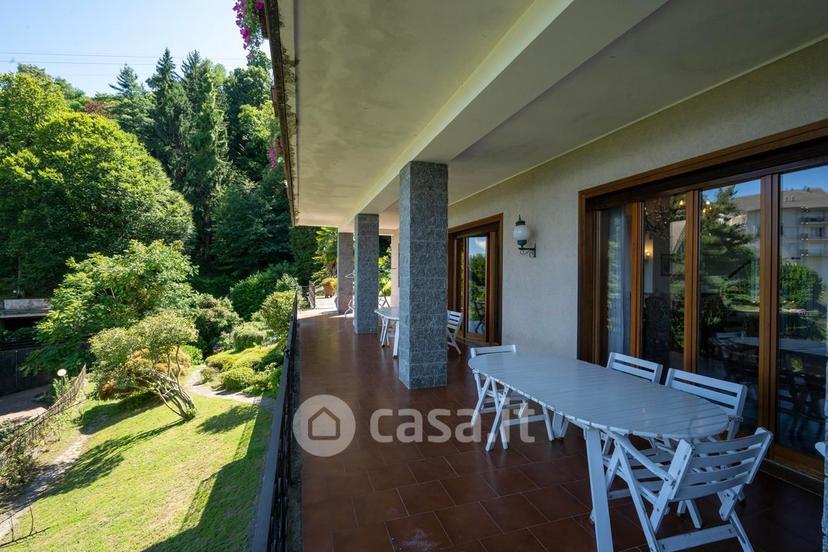 Villa in Via Sempione Nord 91 — foto 9 di 32