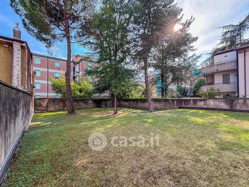 Quadrilocale in Via Corno d'Aquilio 15 — foto 6 di 44