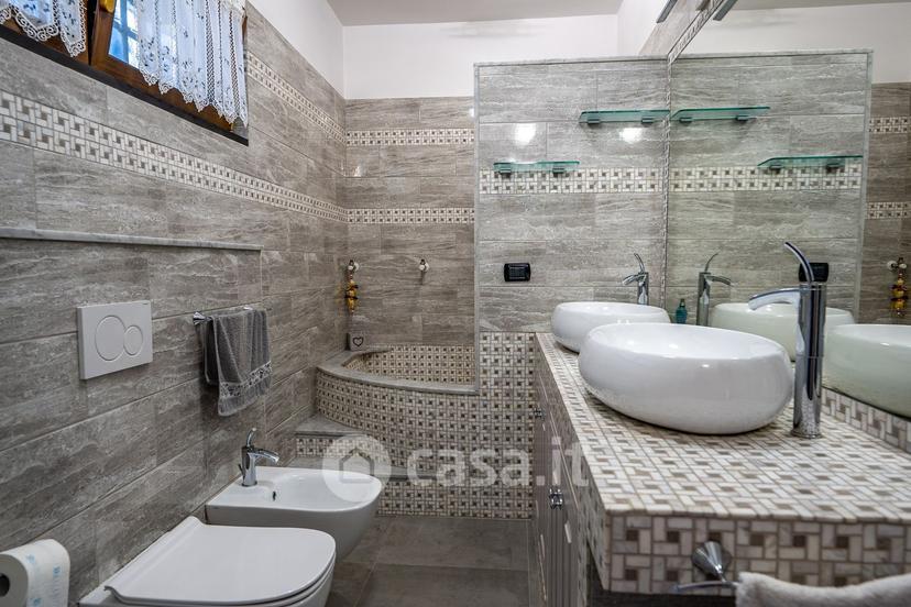 Villa in Strada Statale 1 69 — foto 15 di 34