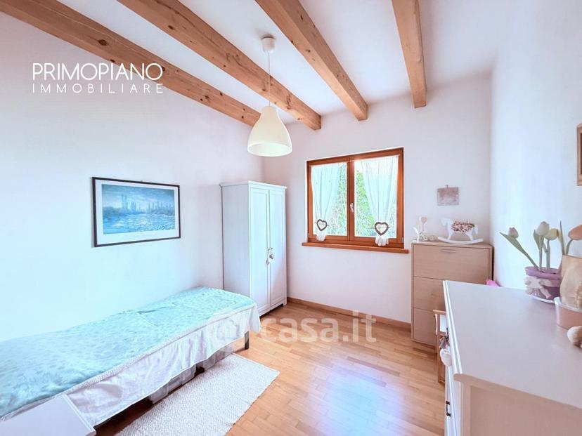 Villa in Frazione Frisanchi — foto 3 di 39