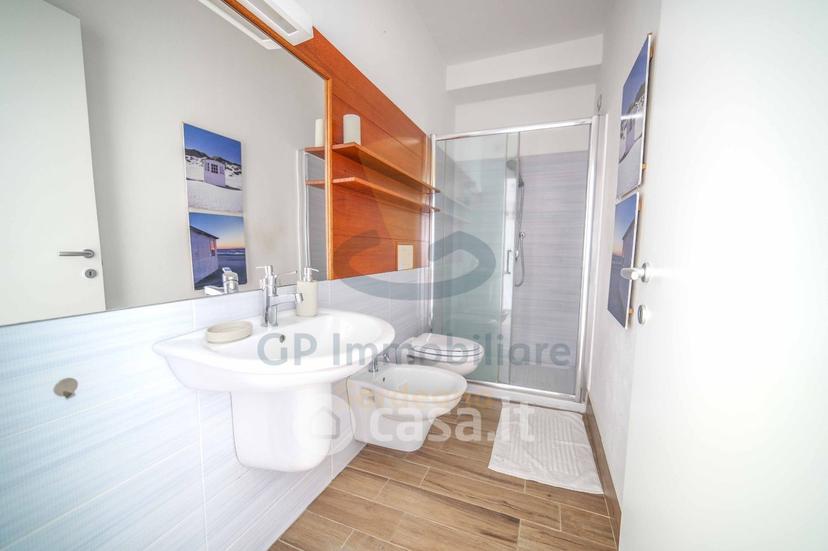 Trilocale in Corso Battellieri 21 — foto 27 di 29