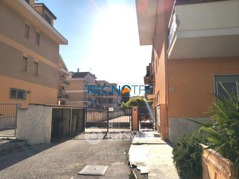 Quadrilocale in Via U. Foscolo 44 — foto 21 di 29