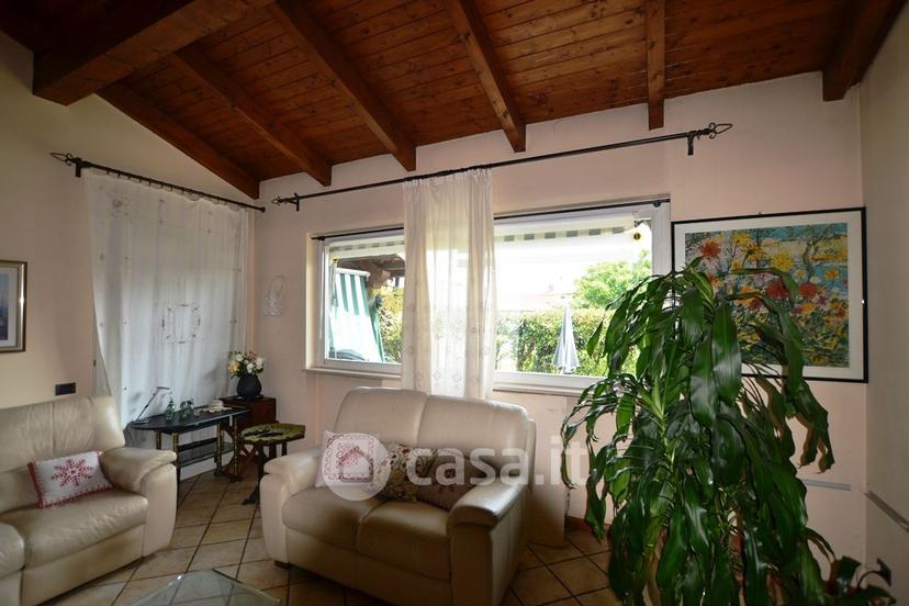 Villa in Via Roma 11 — foto 30 di 40