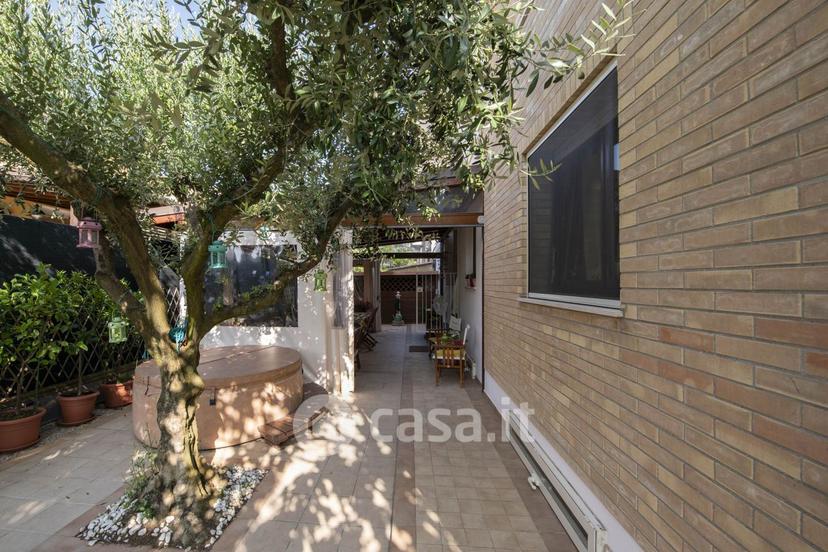 Villa in Via G. Brodolini 49 — foto 51 di 52