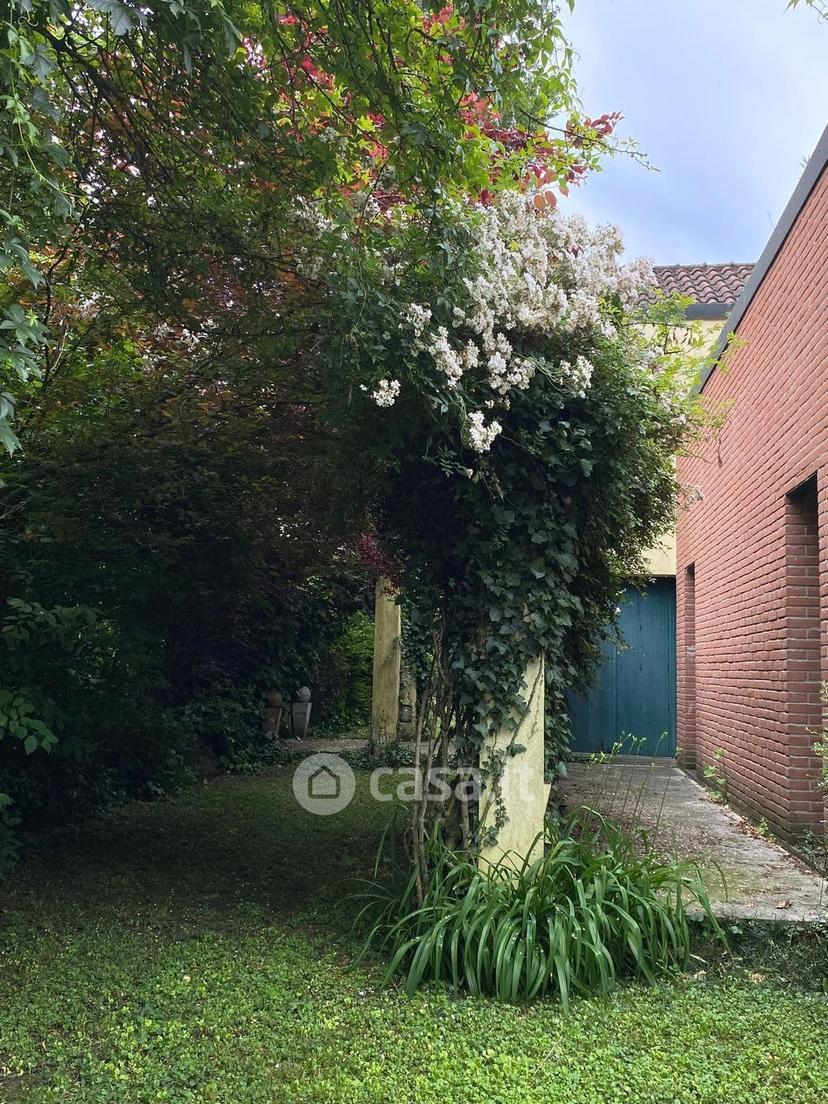 Villa in Via Rossini Gioacchino 14 — foto 3 di 35