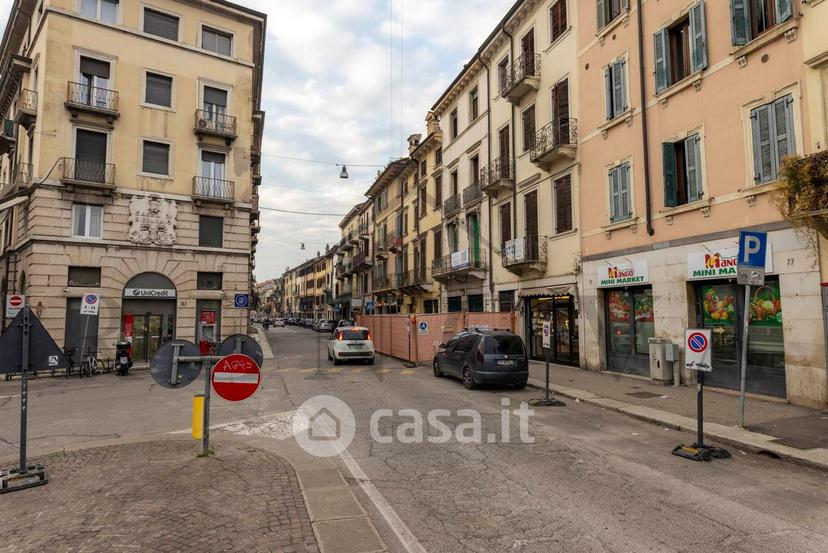 Trilocale in Via S. Nazaro 69 — foto 33 di 33
