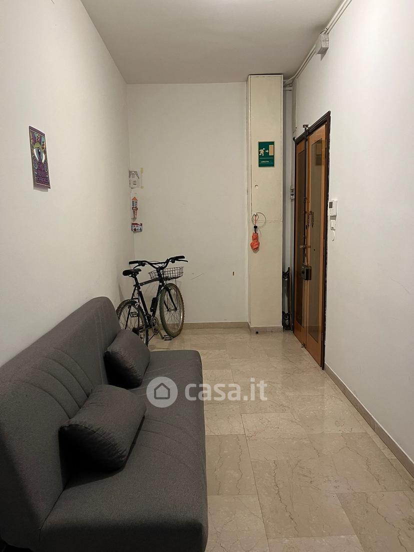 Stanza in Via Cairoli 9